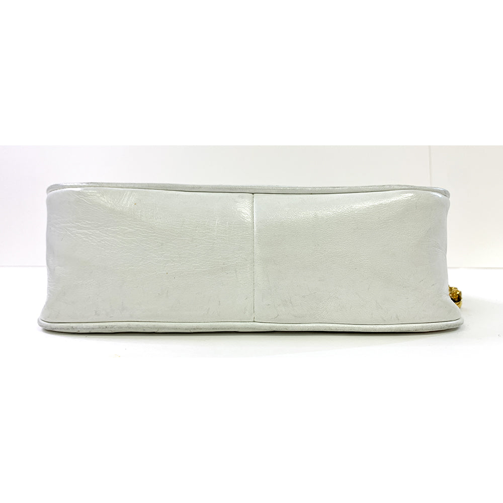 CH CHANEL Vintage Flap Bag, White, Lambskin Leather, Gold hardware - view 4