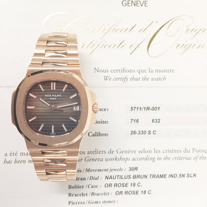 Patek Philippe 5711/1R-001 Nautilus 40mm Rose Gold