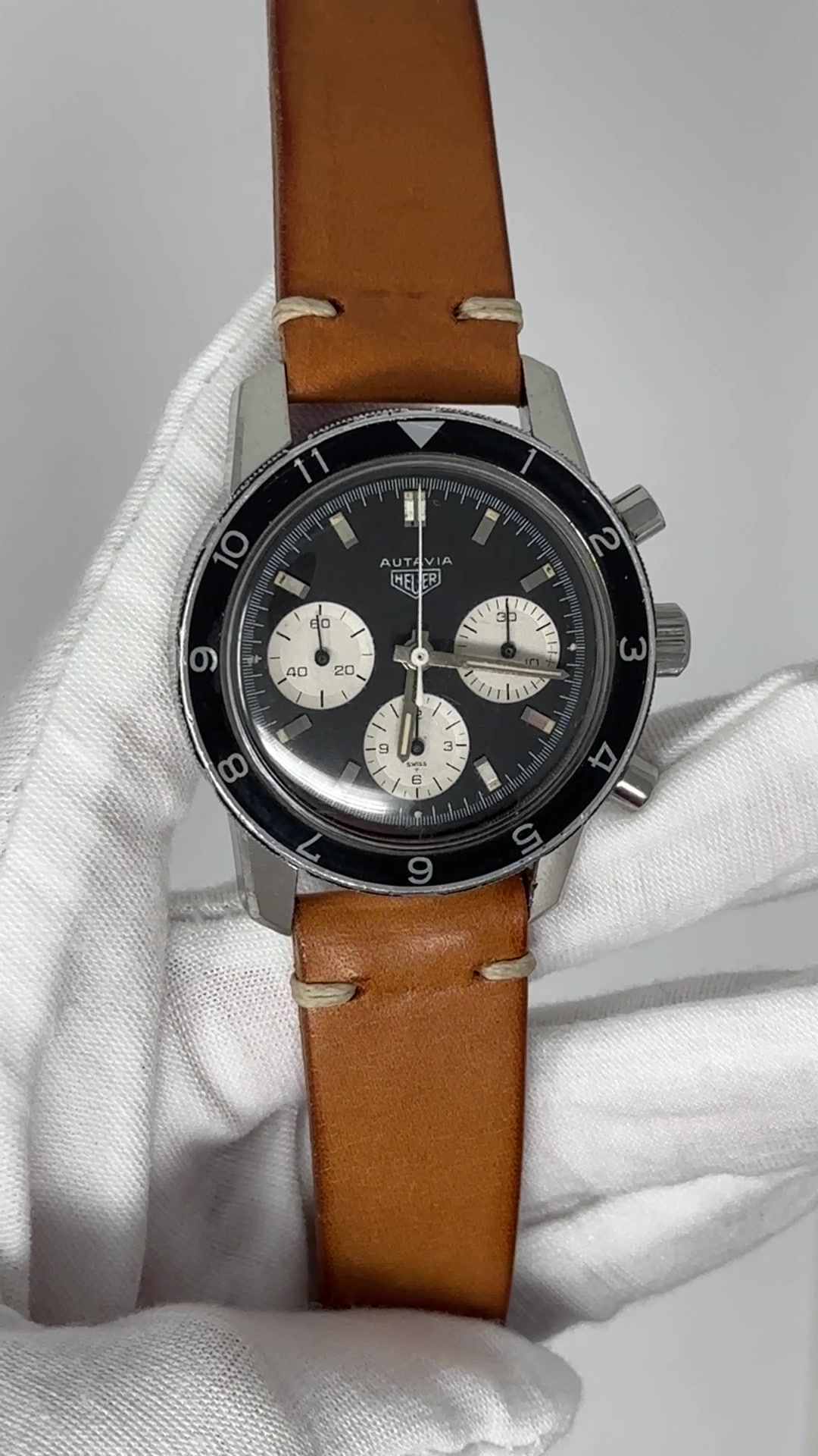 Autavia chronograph stock 17479 Front from vendor video
