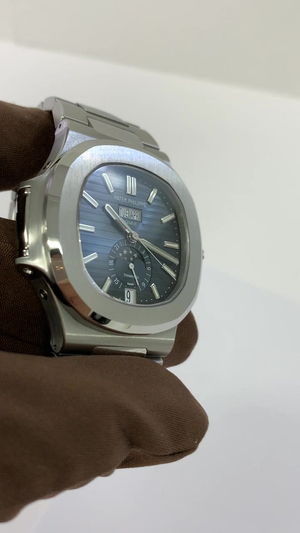 Patek Philippe Tiffany Nautilus stock 27513 — Side profile from vendor video