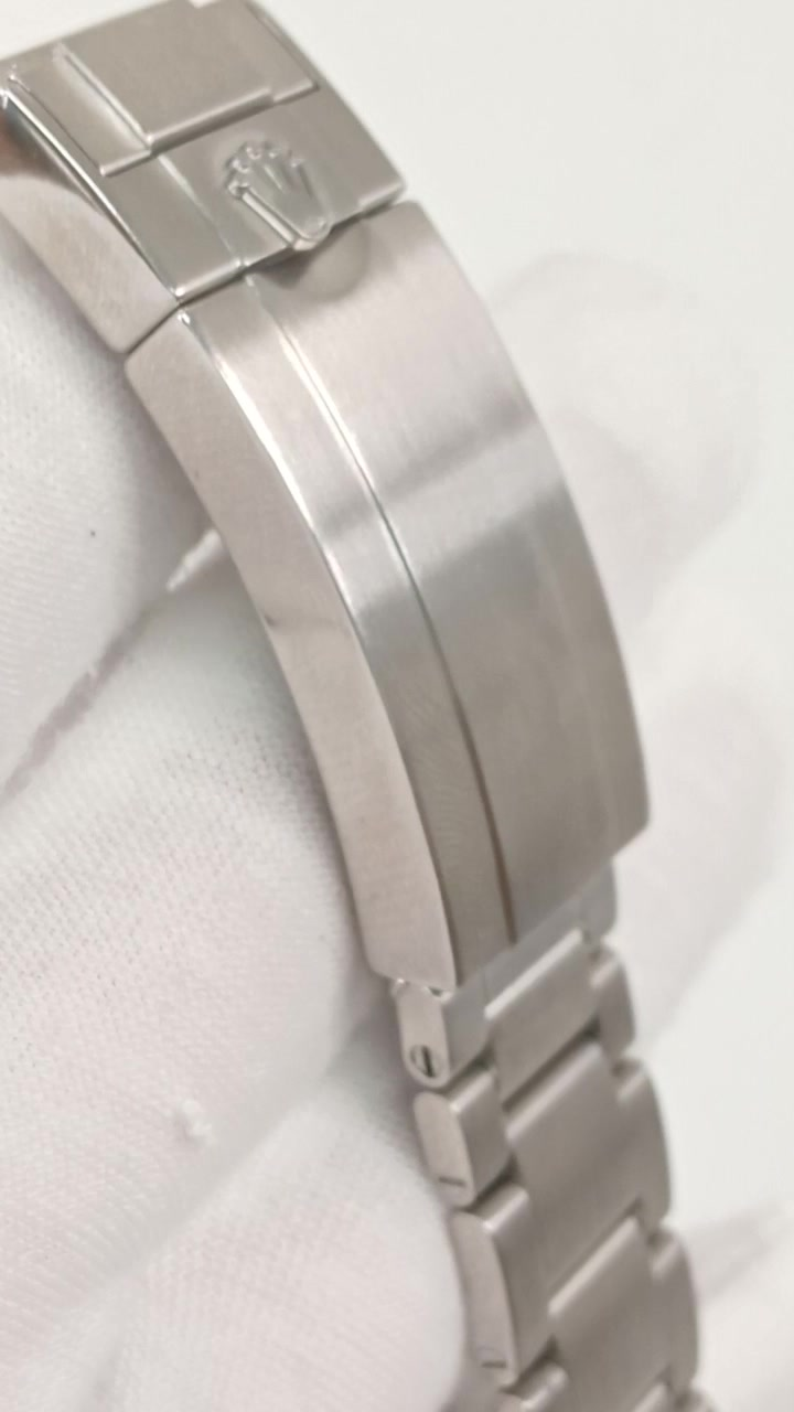 Rolex 116610LN stock 29900 Clasp from vendor video