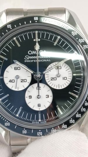 Omega 310.30.42.50.01.004 stock 29930 Front from vendor video