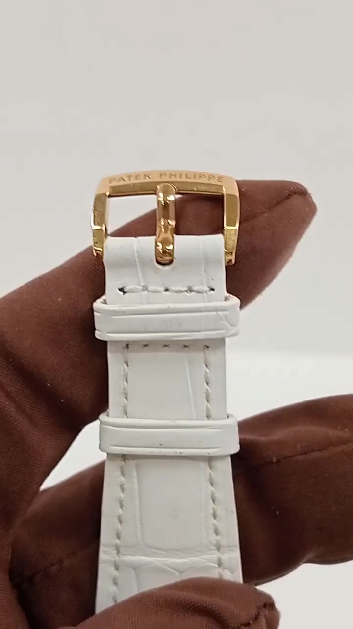Patek Philippe Gondolo stock 31627 — Buckle and strap from vendor video