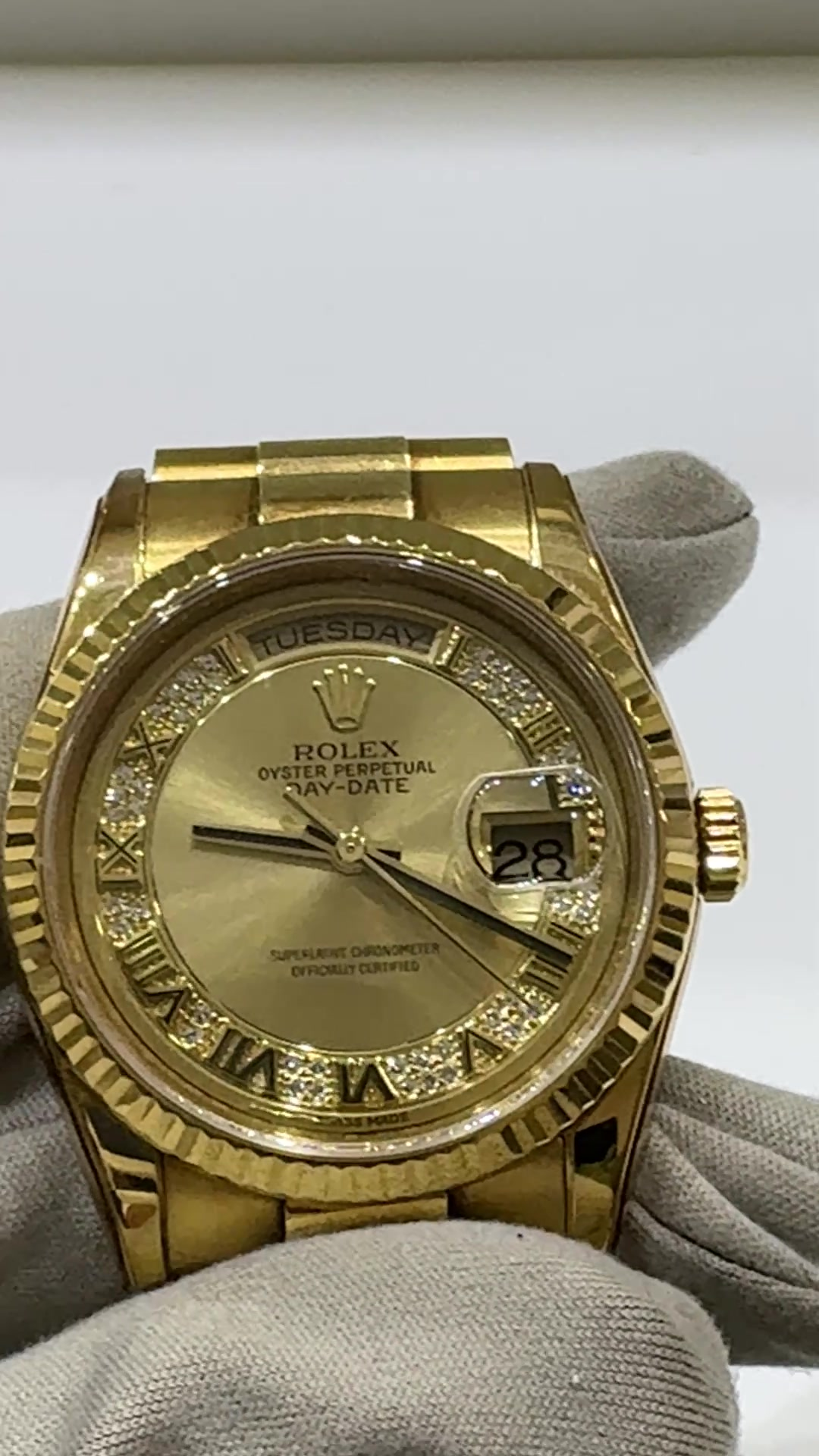 Rolex Day-Date stock 31732 — Front from vendor video