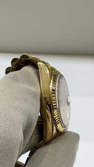 Rolex Day-Date stock 31732 — Case side from vendor video