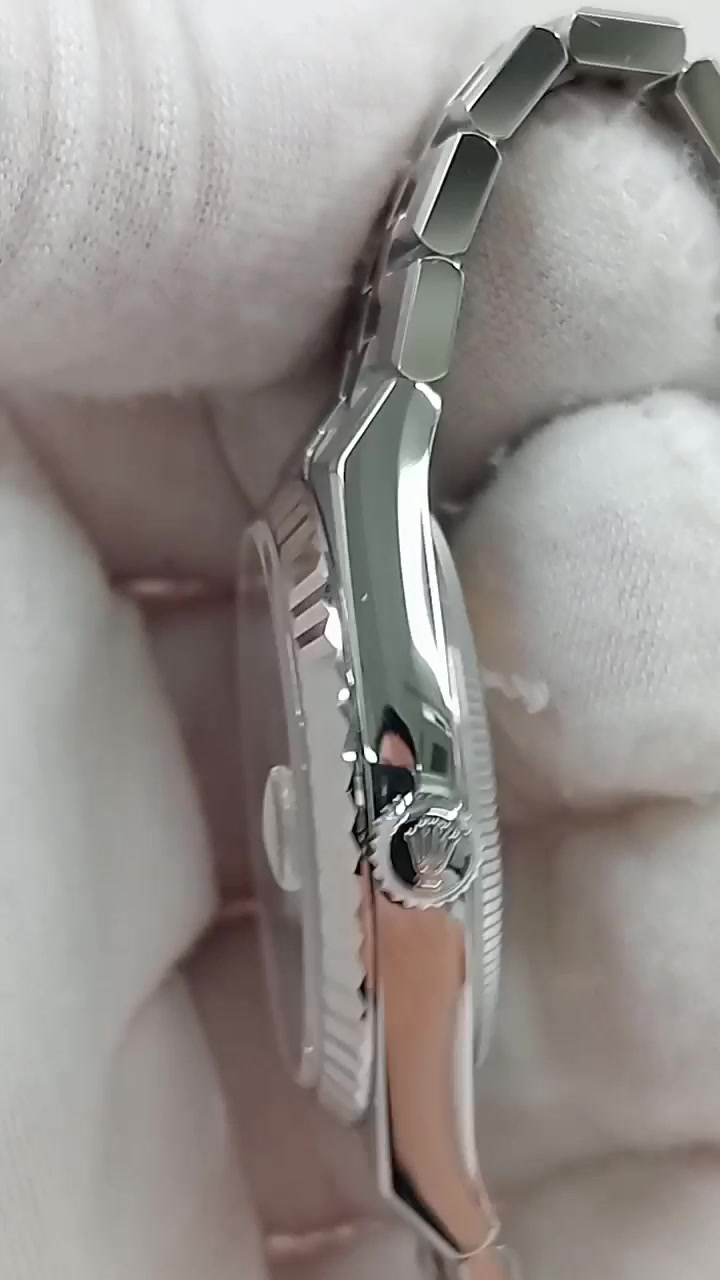 Rolex Land-Dweller Ref 127234 stock 32105 Crown side from vendor video