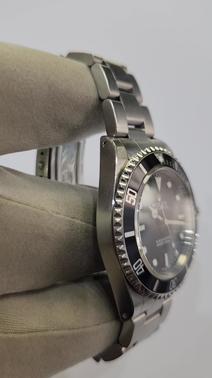 Rolex stock 32951 Case side from vendor video
