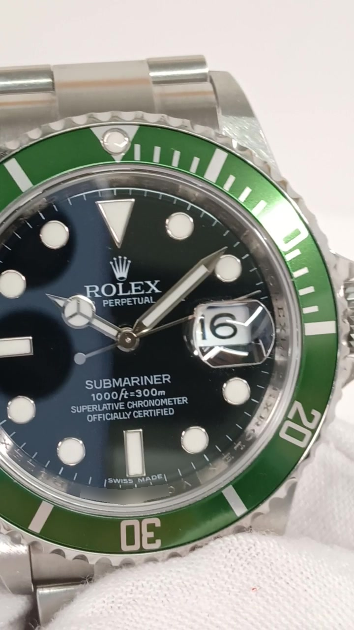 Rolex 16610LV stock 34637 Front from vendor video