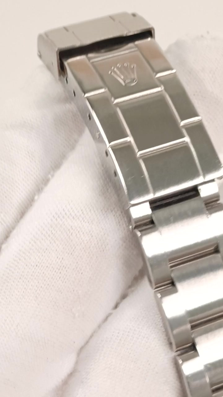 Rolex 16610LV stock 34637 Clasp from vendor video