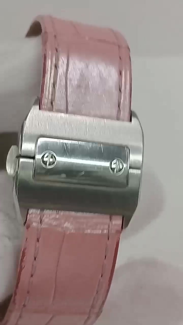 Cartier Santos stock 35431 — Clasp and strap from vendor video