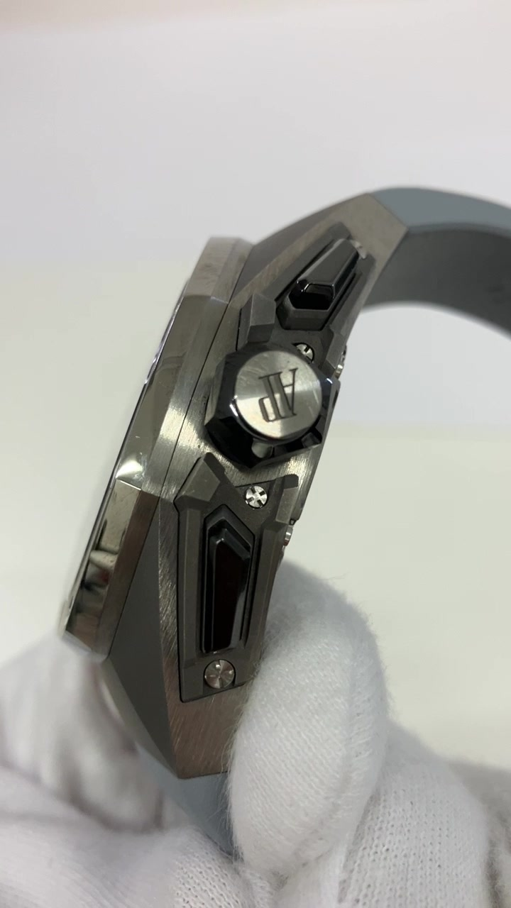 Audemars Piguet Concept stock 36469 — Crown from vendor video