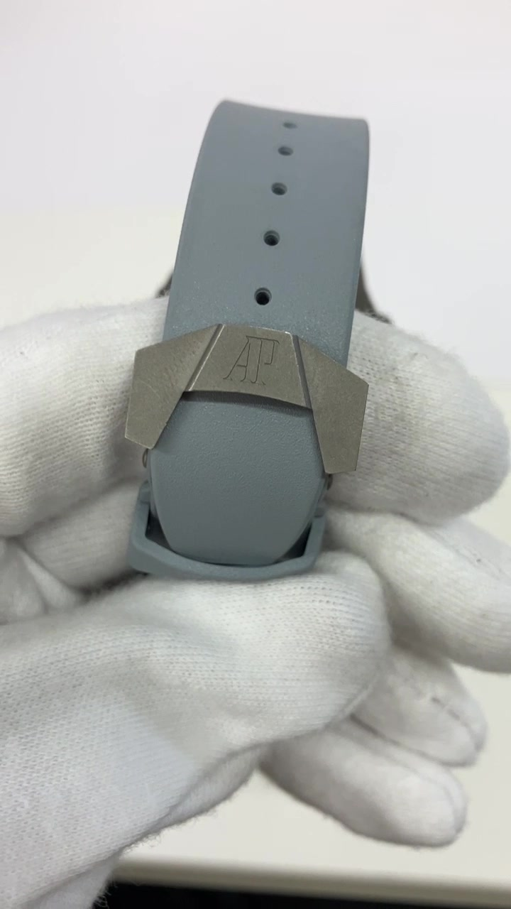 Audemars Piguet Concept stock 36469 — Buckle and strap from vendor video