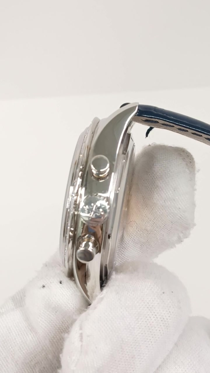 Patek Philippe platinum chronograph stock 39008 — Crown from vendor video