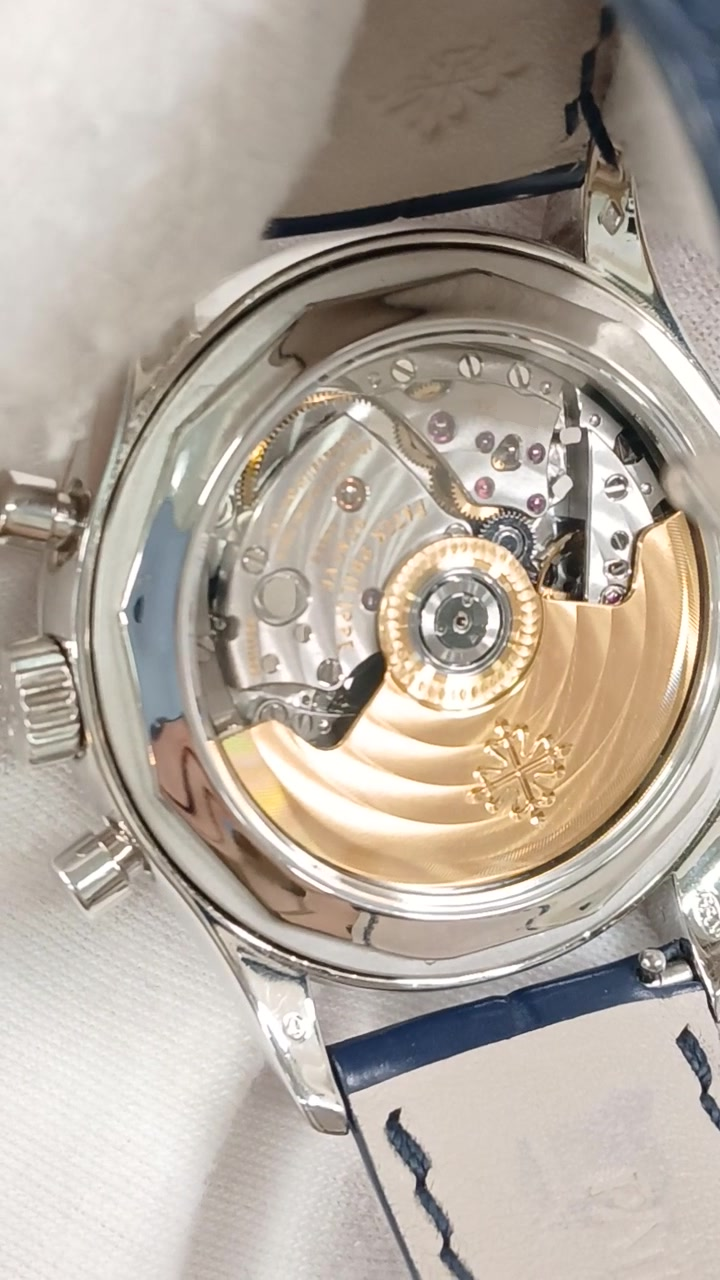 Patek Philippe platinum chronograph stock 39008 — Caseback from vendor video