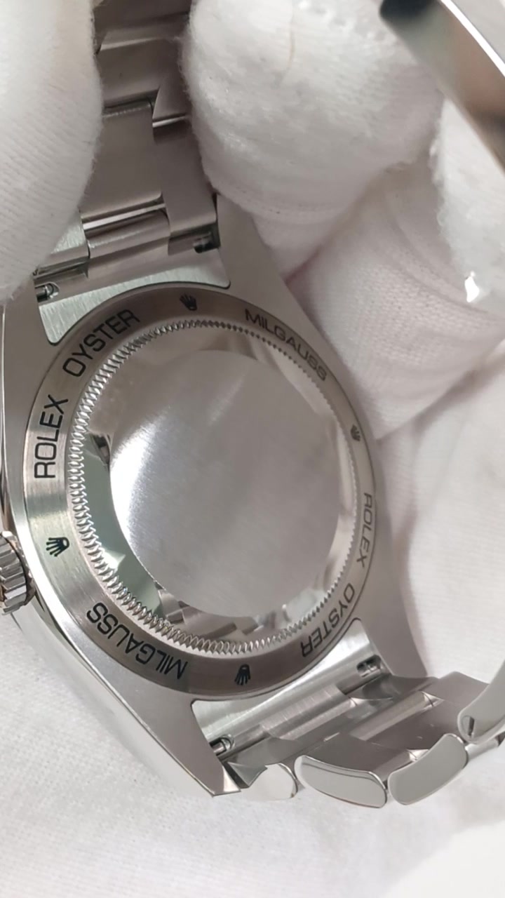 Rolex Milgauss Green Crystal — Caseback; stock 40417