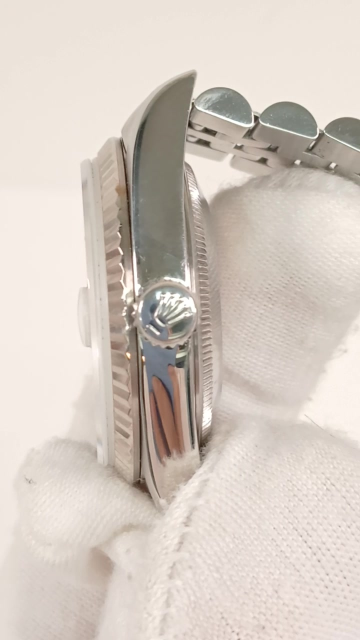 Rolex stock 40549 Crown and case side from vendor video