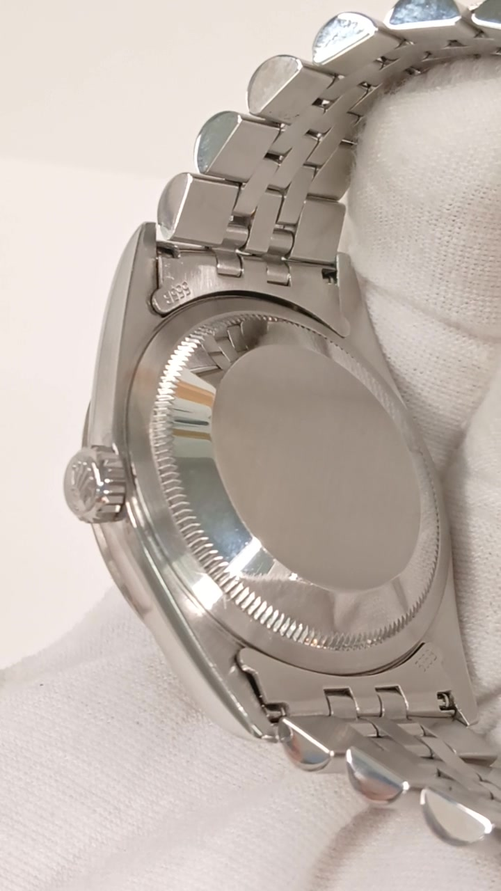 Rolex stock 40549 Caseback from vendor video