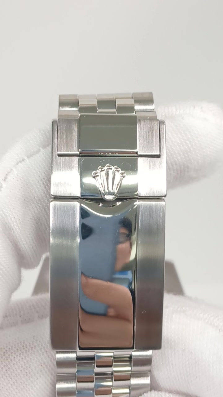 Rolex 126710BLRO stock 41277 Clasp from vendor video