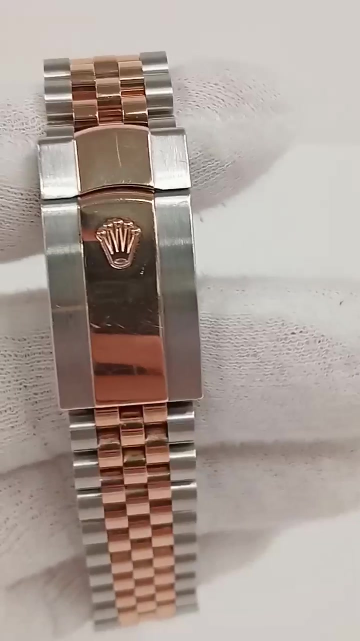 Rolex Datejust stock 46017 Clasp and bracelet from vendor video
