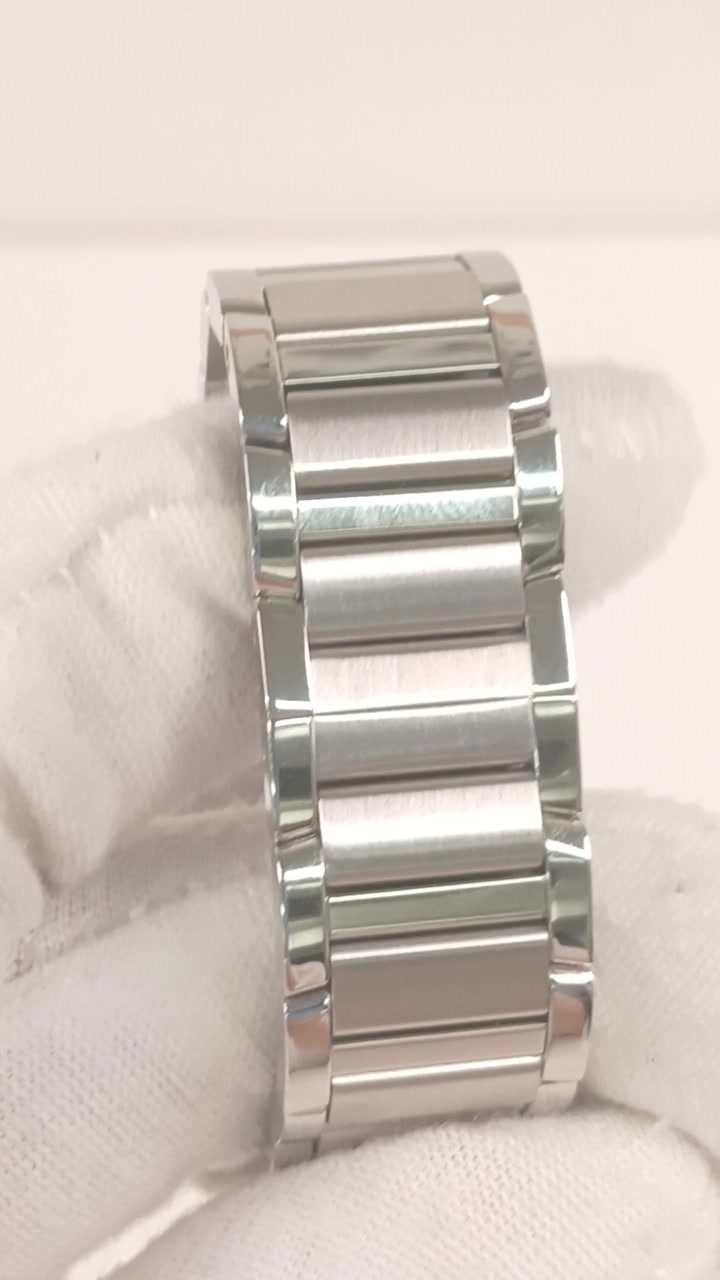 Cartier stock 49070 Clasp and bracelet from vendor video
