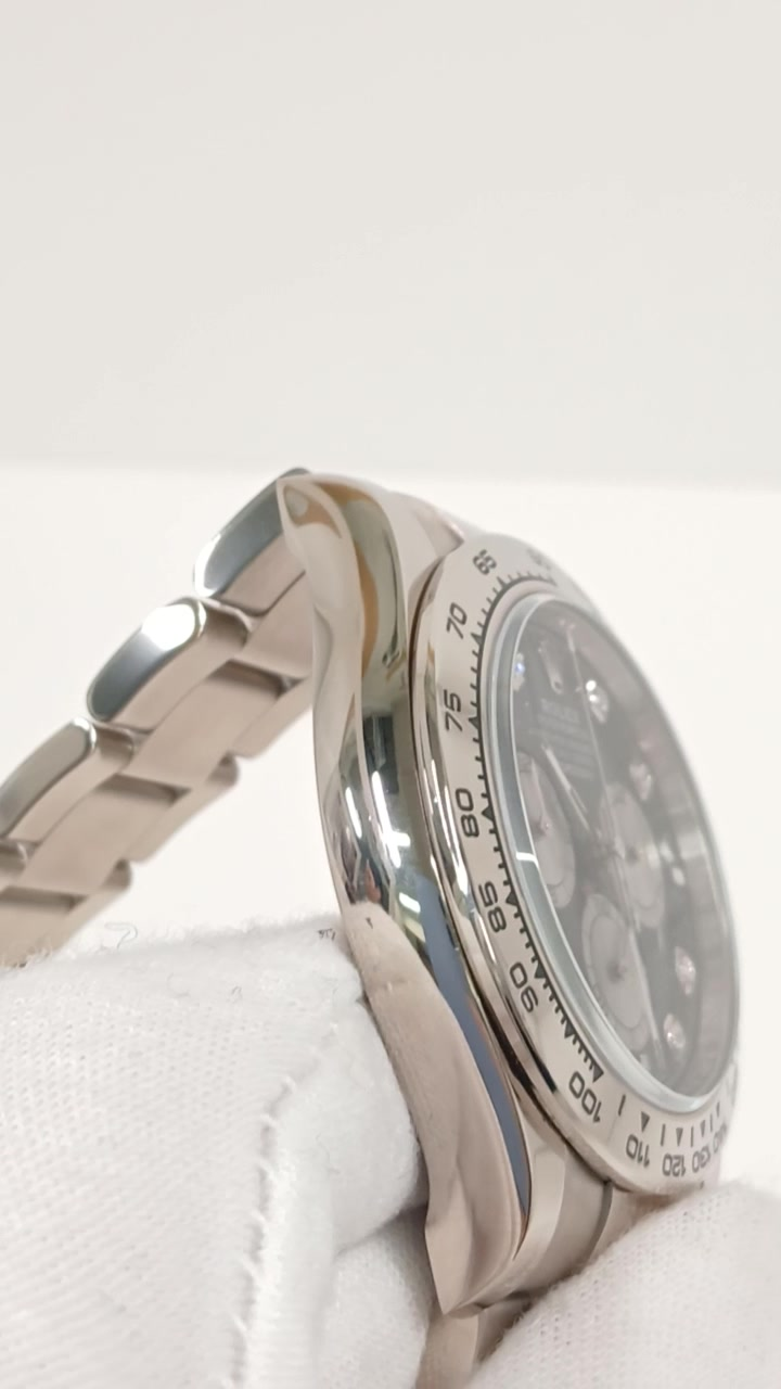 Rolex Daytona stock 49395 Case side from vendor video