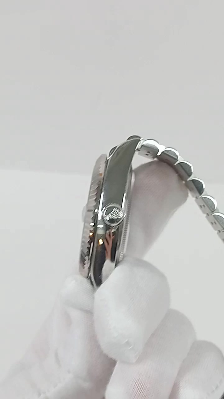 Rolex 336934 stock 50525 Crown side from vendor video