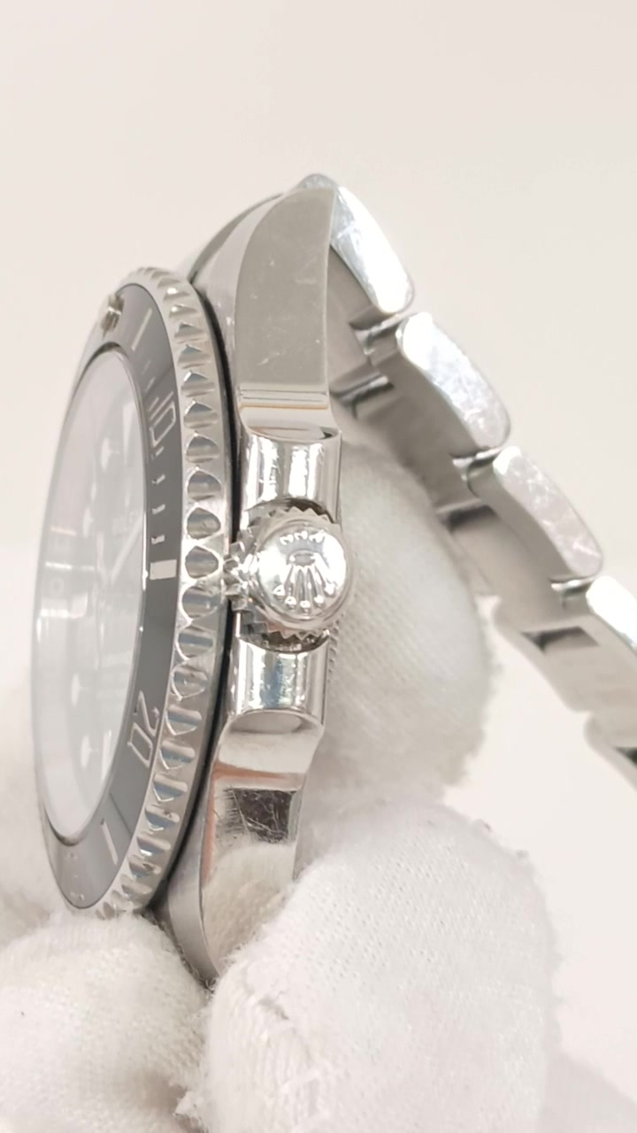 Rolex 50847 — Crown side — video frame