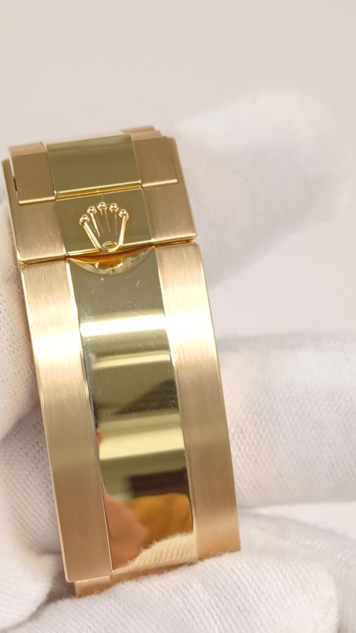Rolex 126618LB stock 53023 Clasp from vendor video