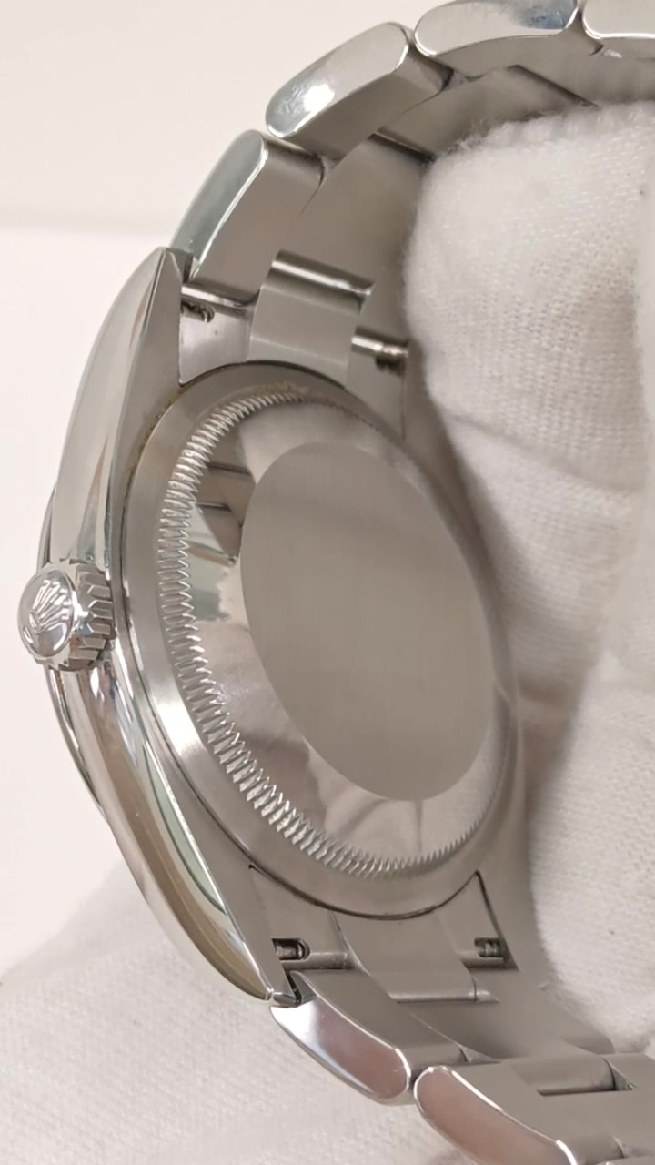 Rolex stock 53655 Caseback from vendor video
