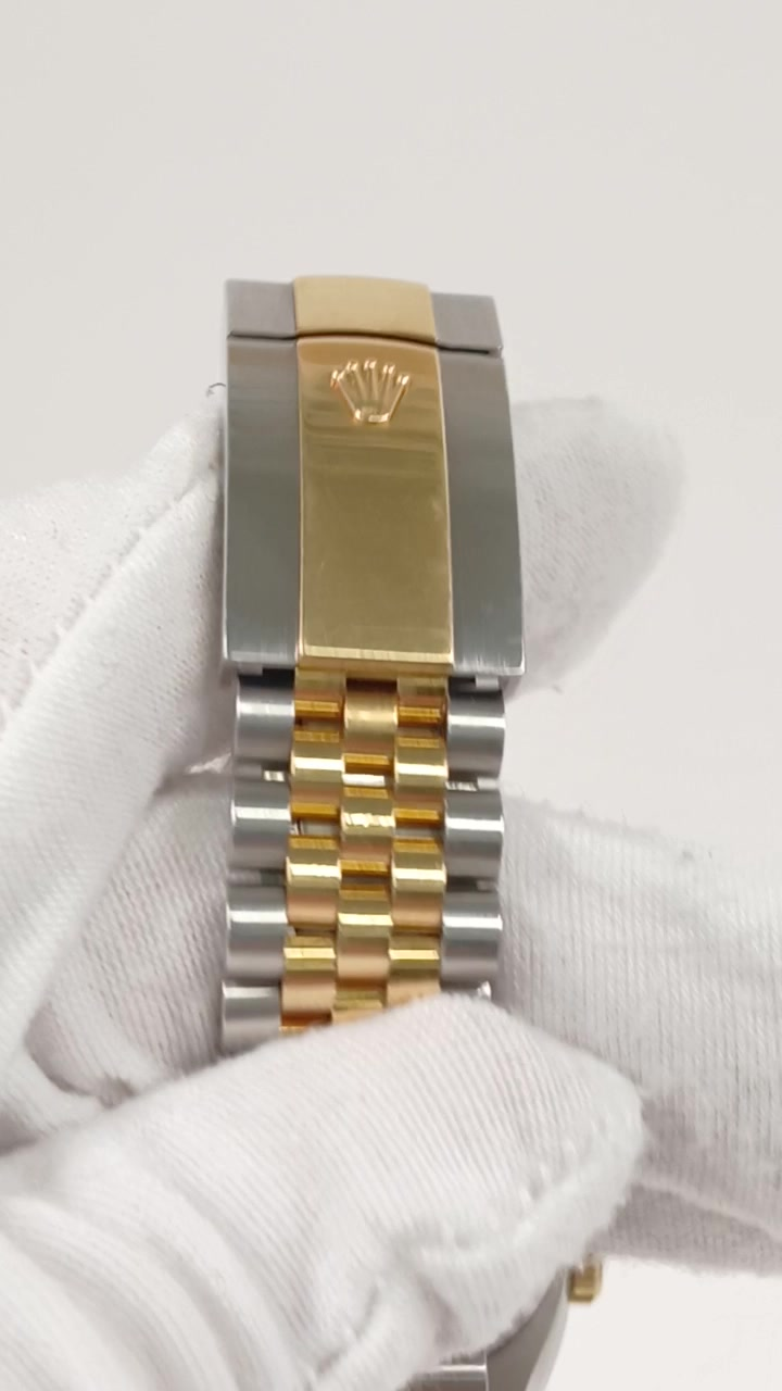 Rolex Datejust stock 54392 Clasp and bracelet from vendor video