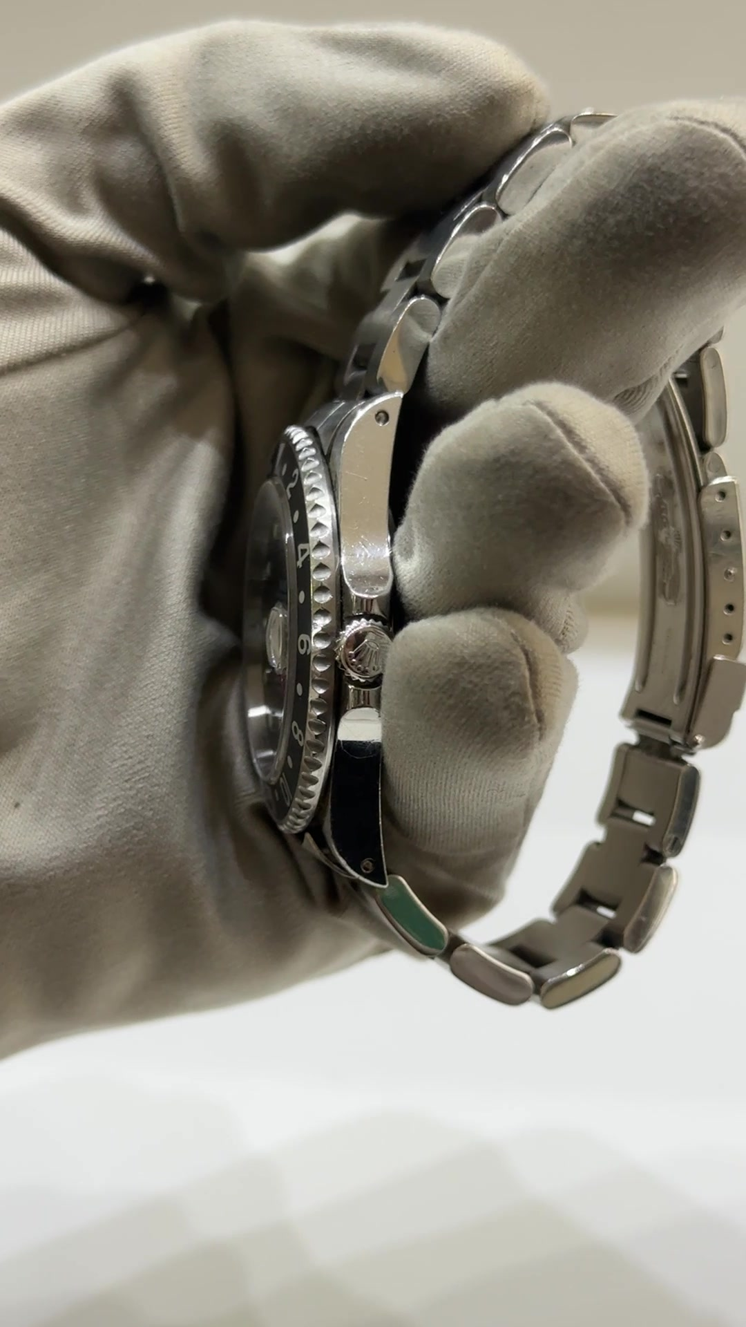 Rolex stock 58177 Crown and case from vendor video
