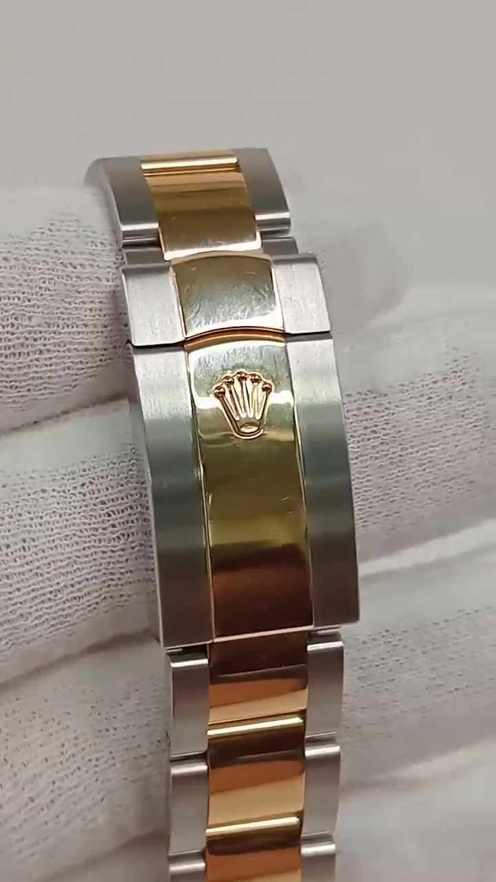Rolex Datejust stock 58946 Clasp and bracelet from vendor video