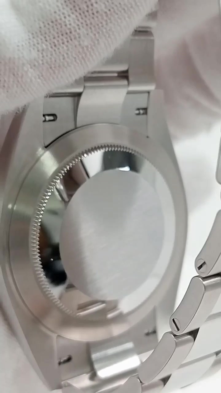 Rolex Datejust stock 63893 Caseback from vendor video