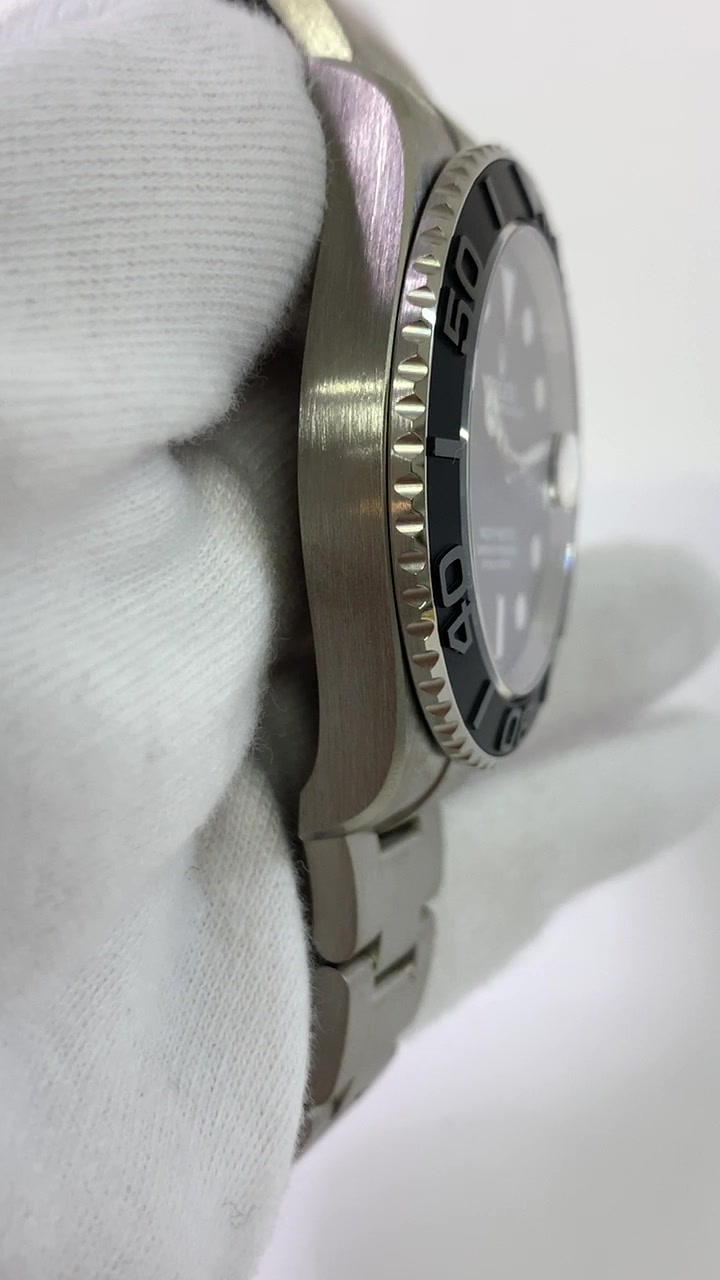 Rolex Yacht-Master Titanium Ref. 226627 stock 64381 Case side from vendor video