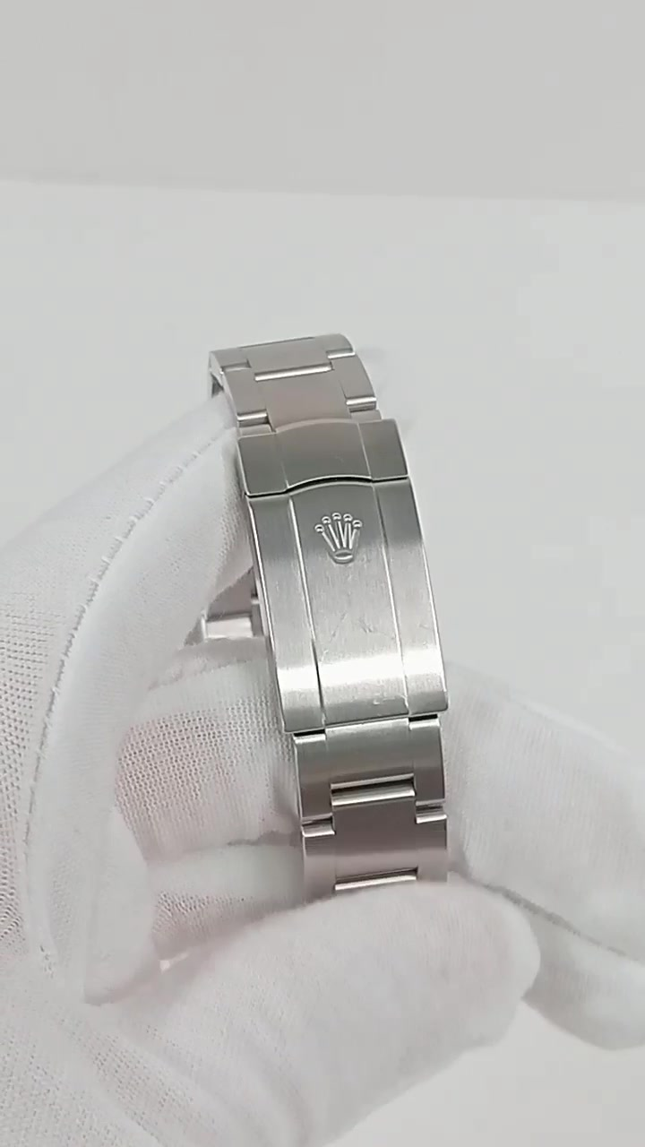 Rolex Oyster Perpetual stock 65131 — Clasp and bracelet from vendor video