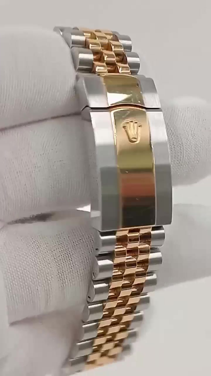 Rolex Sky-Dweller Ref. 336933 stock 67032 Clasp and bracelet from vendor video