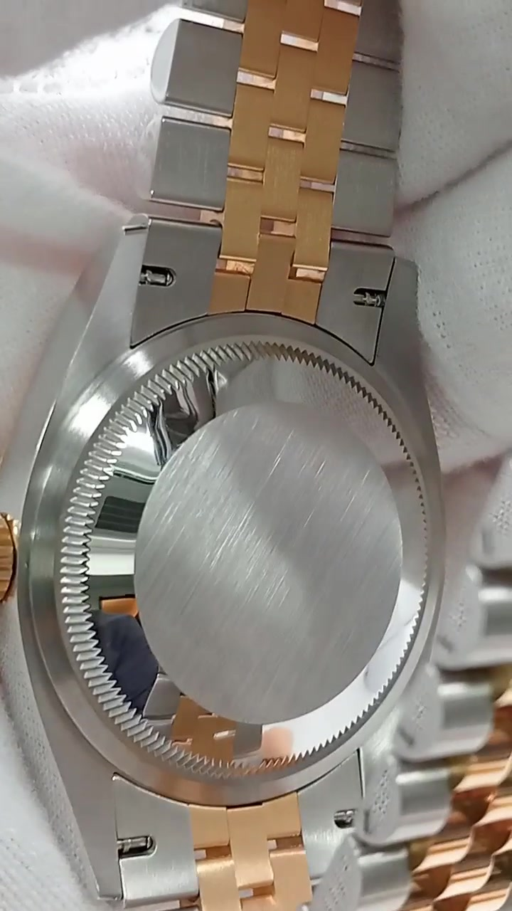 Rolex Datejust stock 67704 Caseback from vendor video