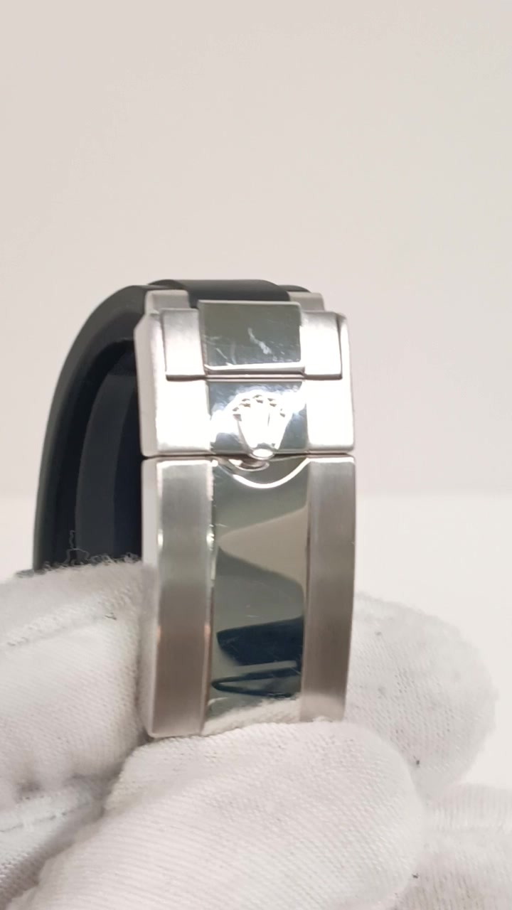 Rolex Daytona stock 68131 — Clasp and strap from vendor video