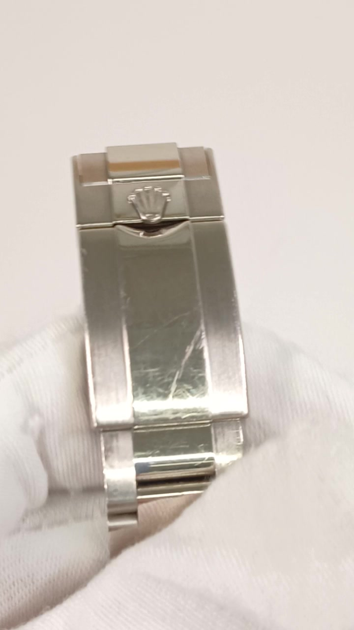 Rolex Yacht-Master II stock 68161 — Clasp and bracelet from vendor video