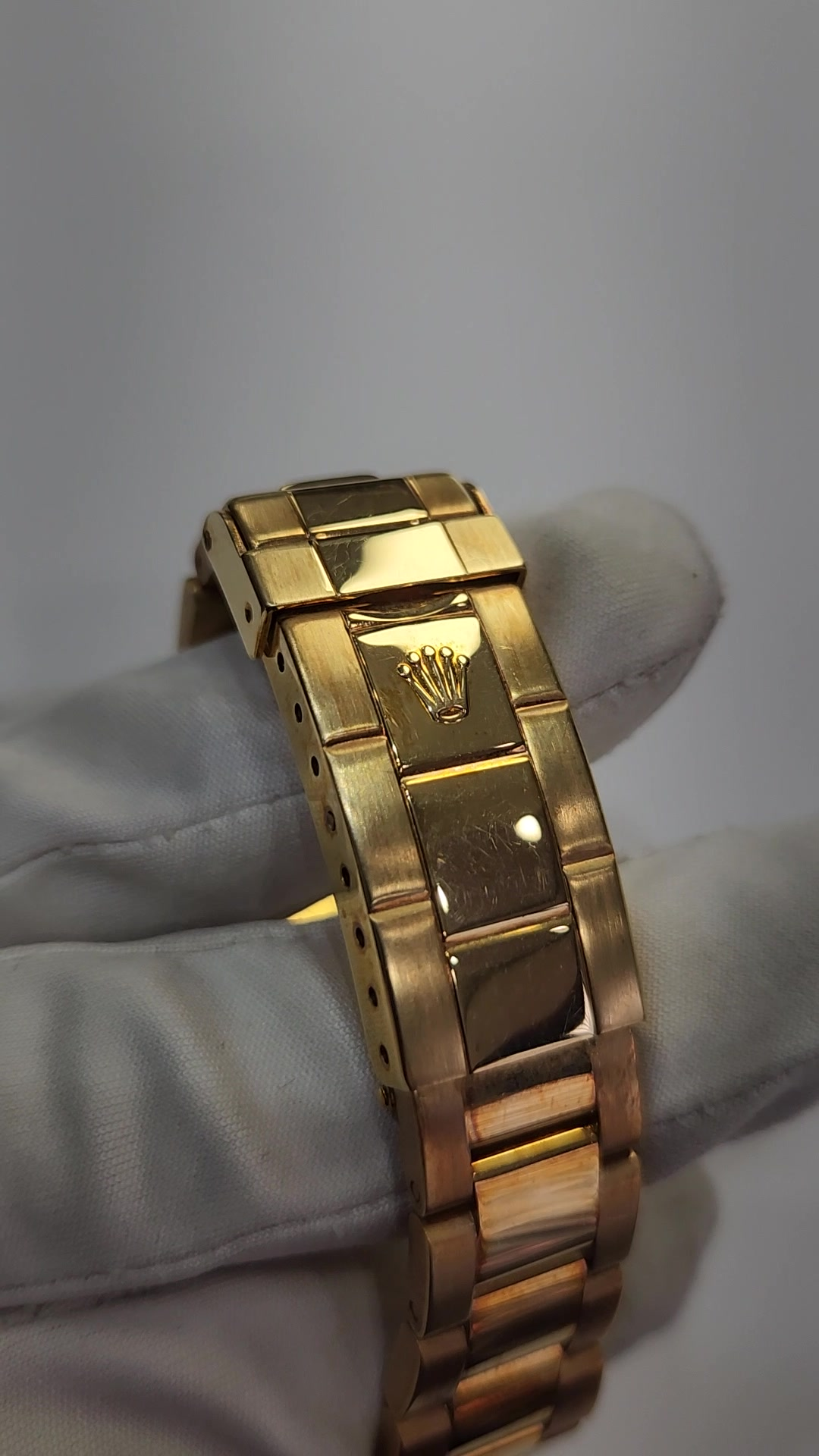 Rolex stock 68564 Clasp and bracelet from vendor video