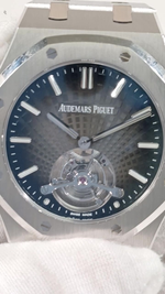 Audemars Piguet 68790 — Front view from vendor video