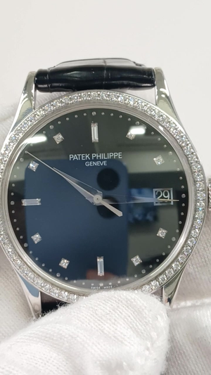 Patek Philippe Calatrava stock 71278 — Front from vendor video