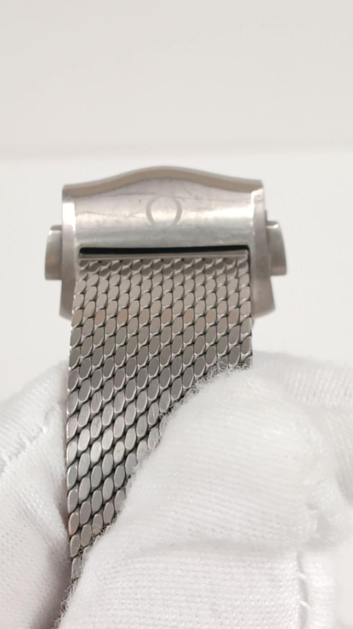 Omega 210.90.42.20.01.001 stock 73198 Clasp from vendor video