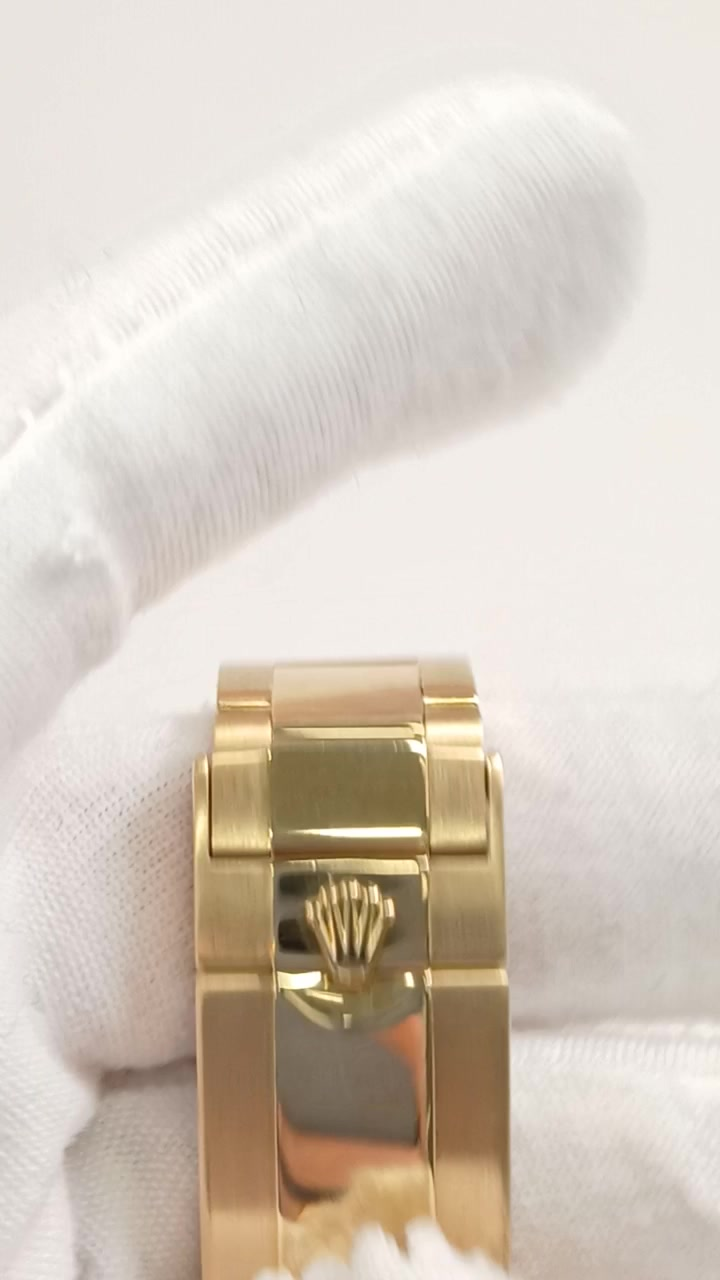 Rolex 116618LN stock 74788 Clasp from vendor video