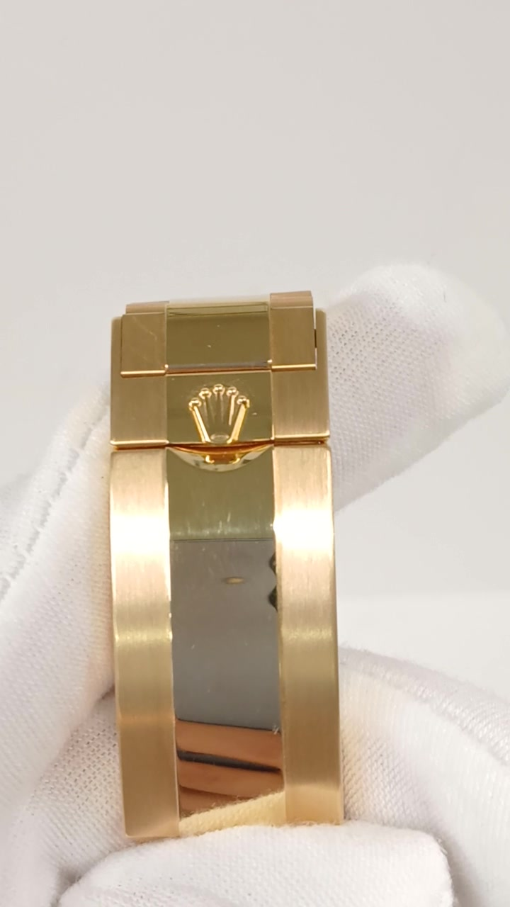 Rolex 126618LB stock 77766 Clasp from vendor video