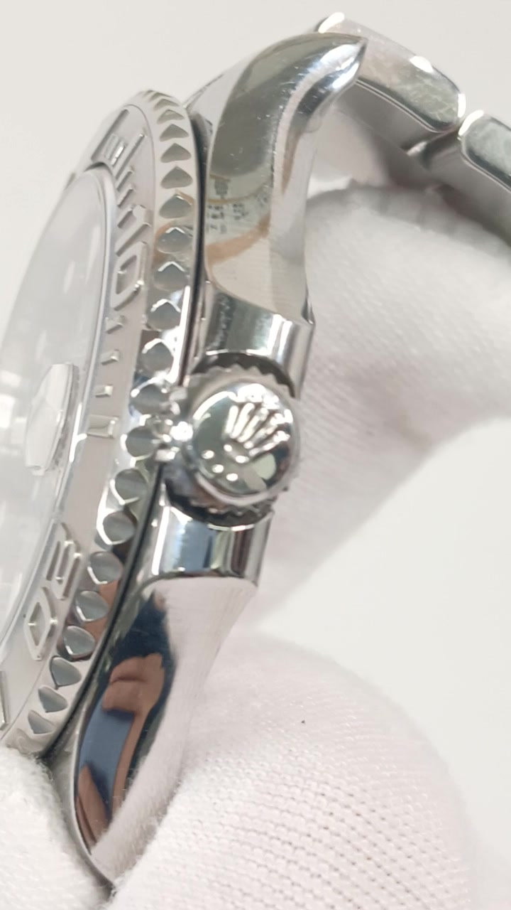 Rolex 116622 stock 80562 Crown side from vendor video