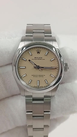 Rolex 277200 stock 81947 Front from vendor video