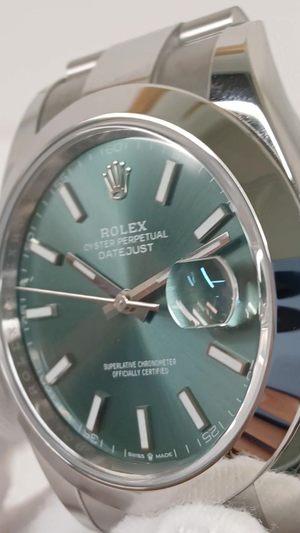 Rolex 126300 stock 82610 Front from vendor video