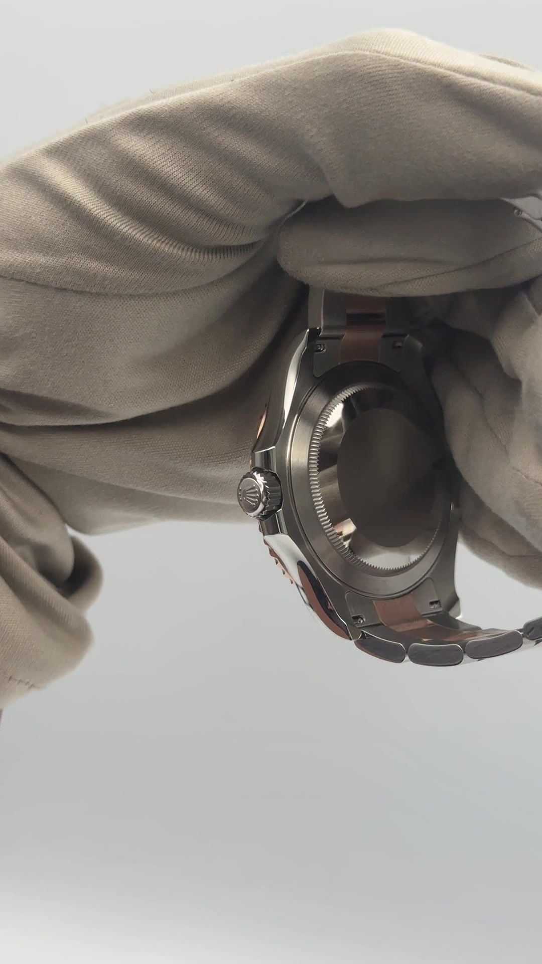 Rolex stock 82691 Caseback and crown from vendor video