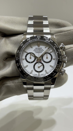 Rolex stock 84123 Front from vendor video